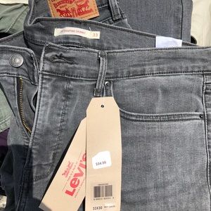 Ladies Levi slimming skinny jeans.
